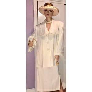 COPY - VINTAGE RAFAEL LADIES OFF-WHITE SKIRT SUIT 18. NWT